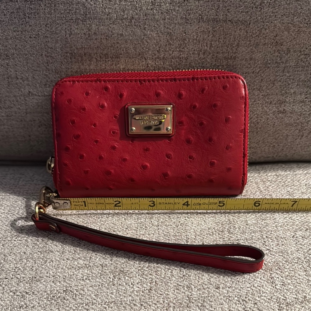 Michael Kors Wristlet Wallet